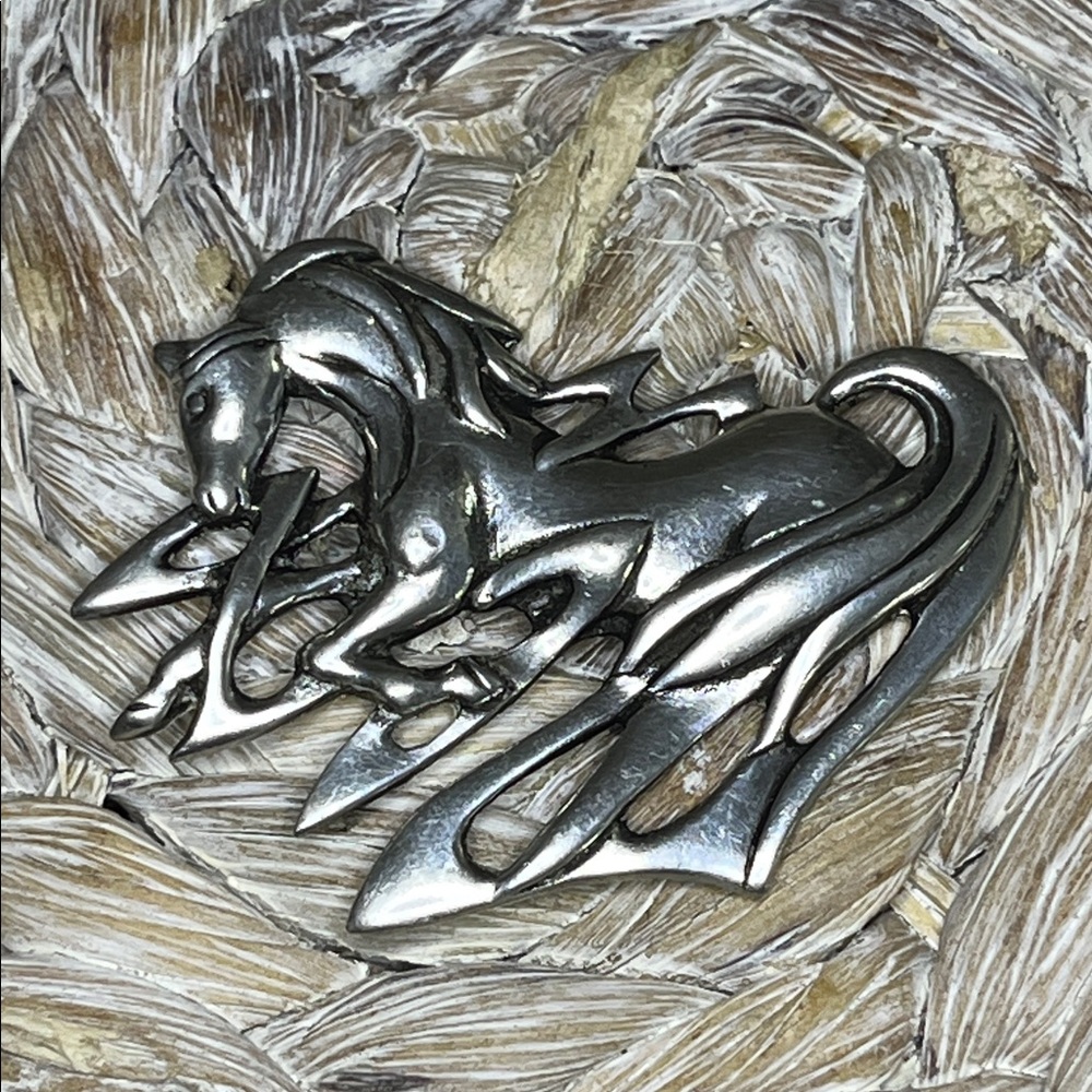 St Justin‎ Cabyll Ushtey Pewter Horse Celtic Brooch